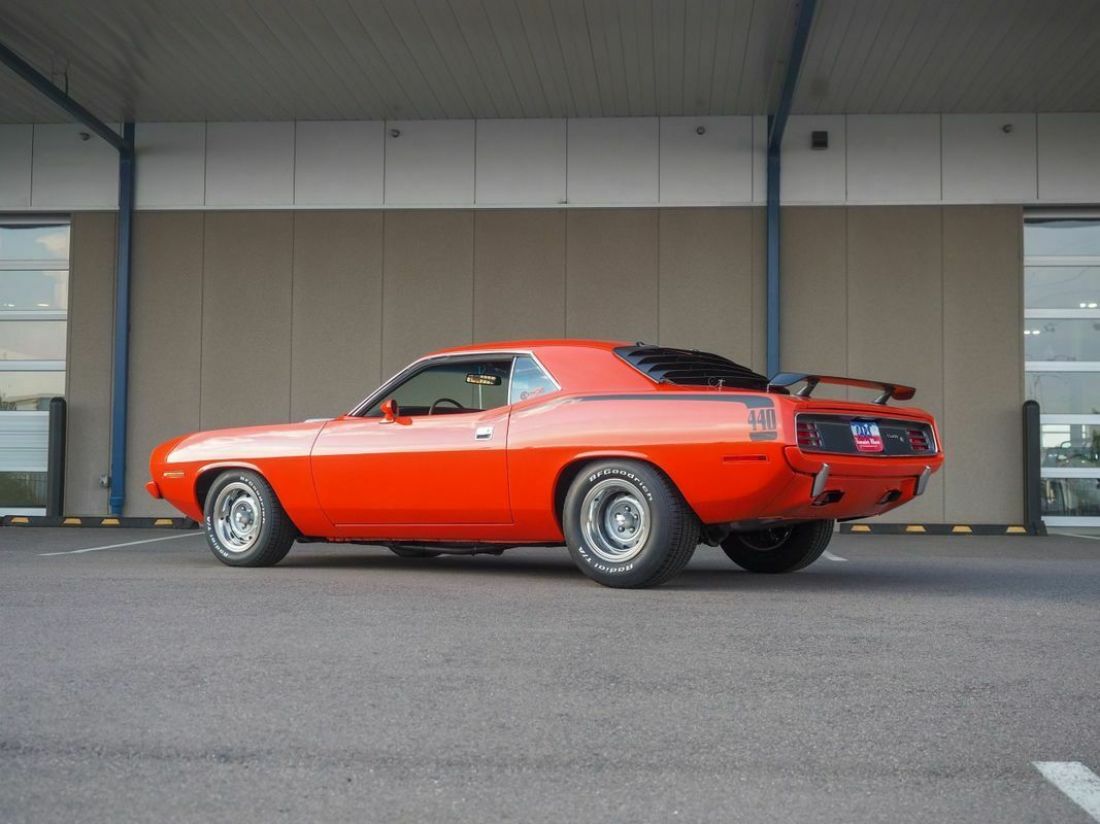1970 Plymouth Barracuda Beautifully Restored - photo 2