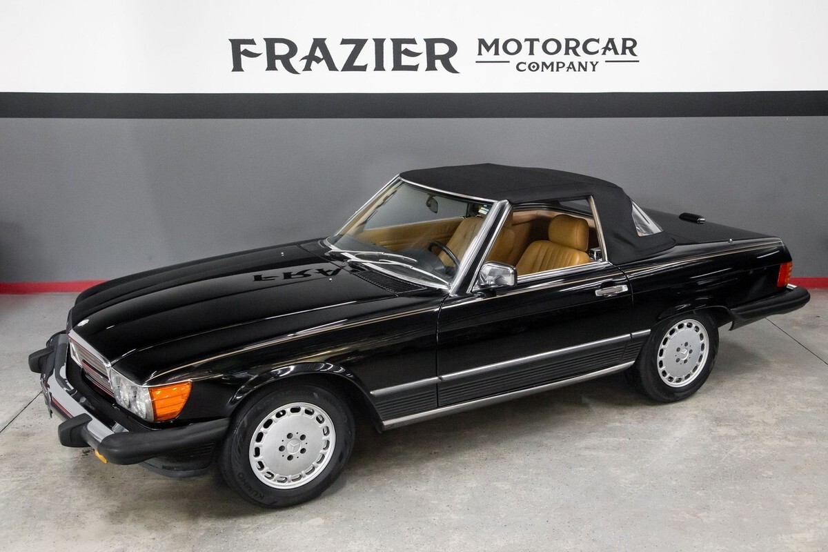 1989 Mercedes-Benz 560sl 51755 one owner miles - photo 2
