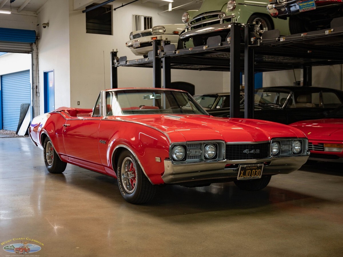 1968 Oldsmobile Cutlass 350 V8 Convertible with Hurst 4 spd manual trans - photo 10