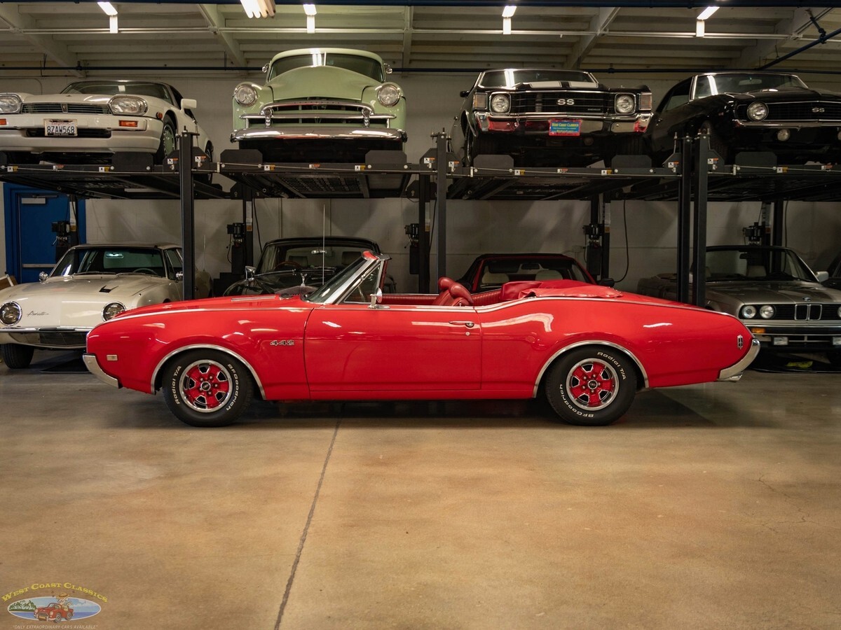 1968 Oldsmobile Cutlass 350 V8 Convertible with Hurst 4 spd manual trans - photo 6