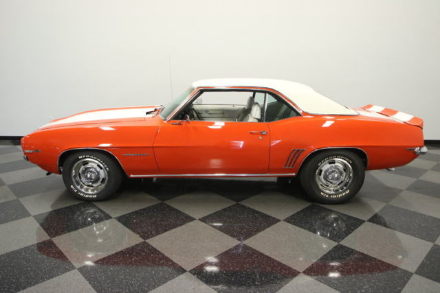 1969 Chevrolet Camaro - photo 2