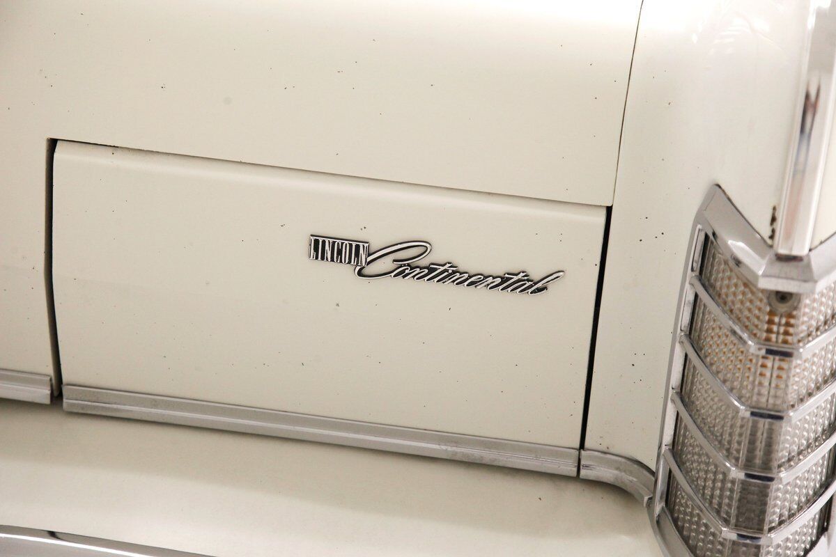 1978 Lincoln Continental Town Coupe - photo 10