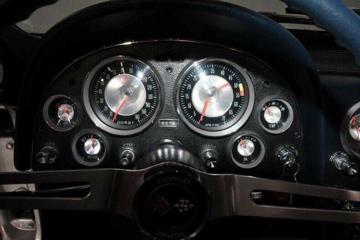 1963 Chevrolet Corvette - photo 2