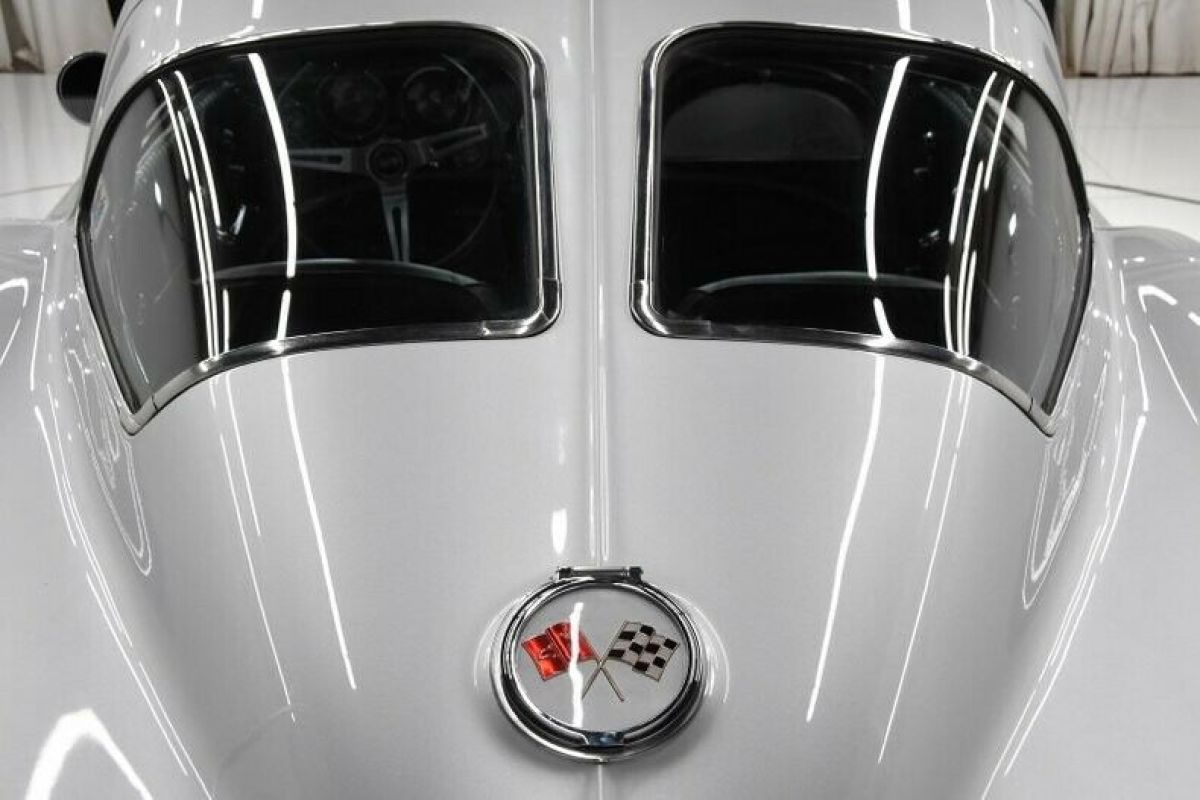 1963 Chevrolet Corvette - photo 9