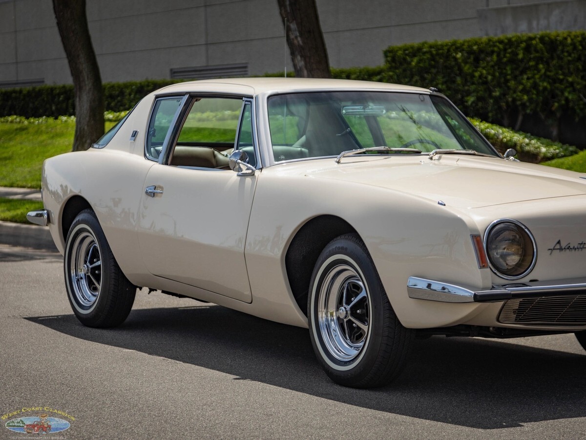 1963 Studebaker Avanti 289 V8 Coupe - photo 11