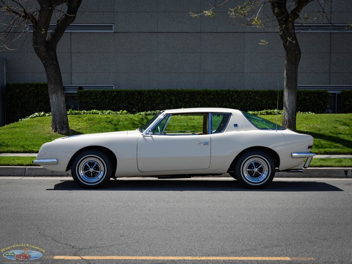 1963 Studebaker Avanti 289 V8 Coupe - photo 3