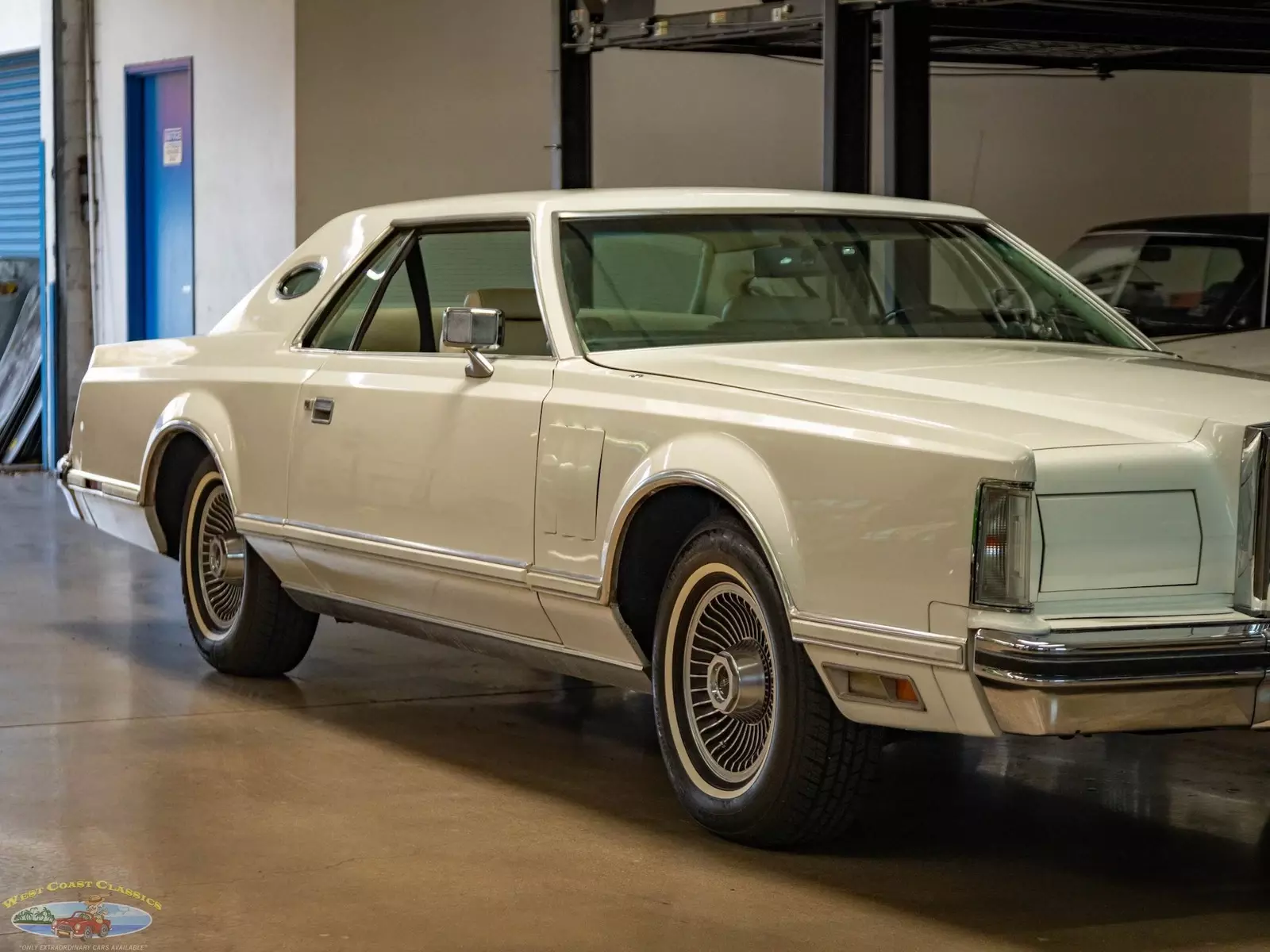1977 Lincoln Continental 2 Door Coupe with 52K original miles - photo 11