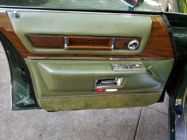 1975 Cadillac Fleetwood Brougham - photo 12