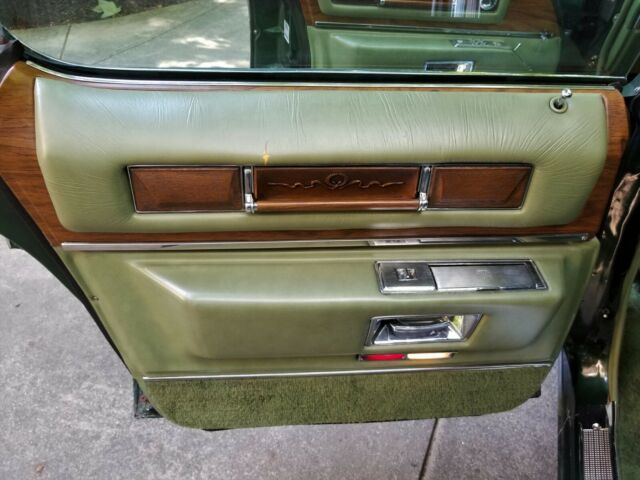 1975 Cadillac Fleetwood Brougham - photo 13
