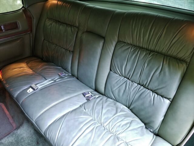 1975 Cadillac Fleetwood Brougham - photo 9