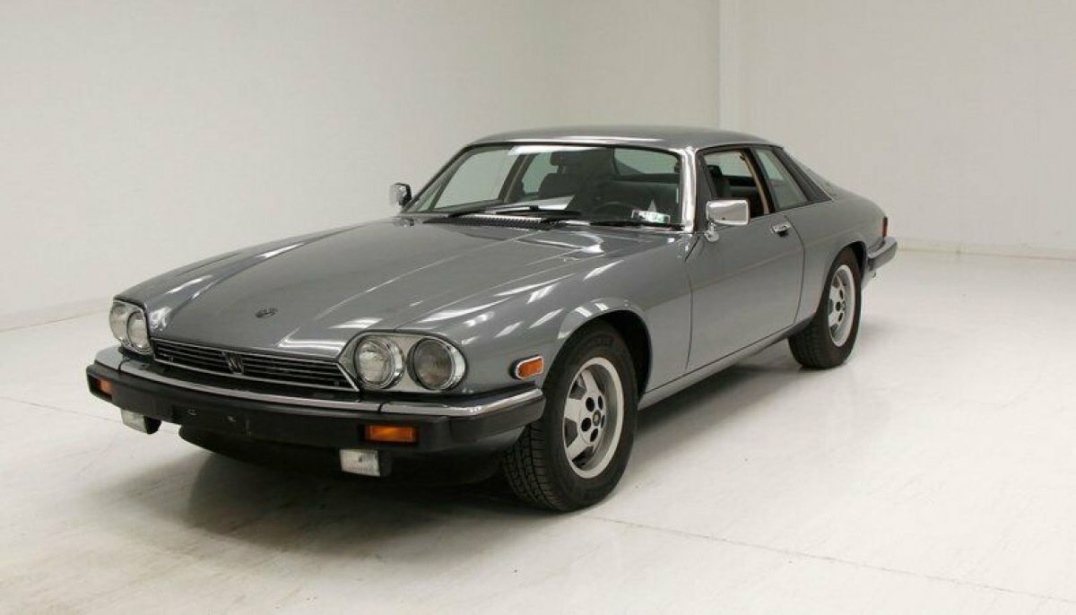 5.3 Liter V12 EFI/Leather Interior/Terrific Runner/Iconic Design 1987 Jaguar XJS