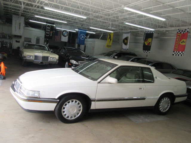 1993 Cadillac Eldorado Base Coupe 2-Door - photo 2