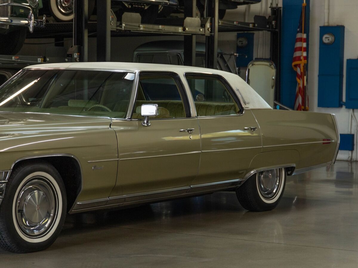 1973 Cadillac Fleetwood Brougham 472 V8 Sedan - photo 3