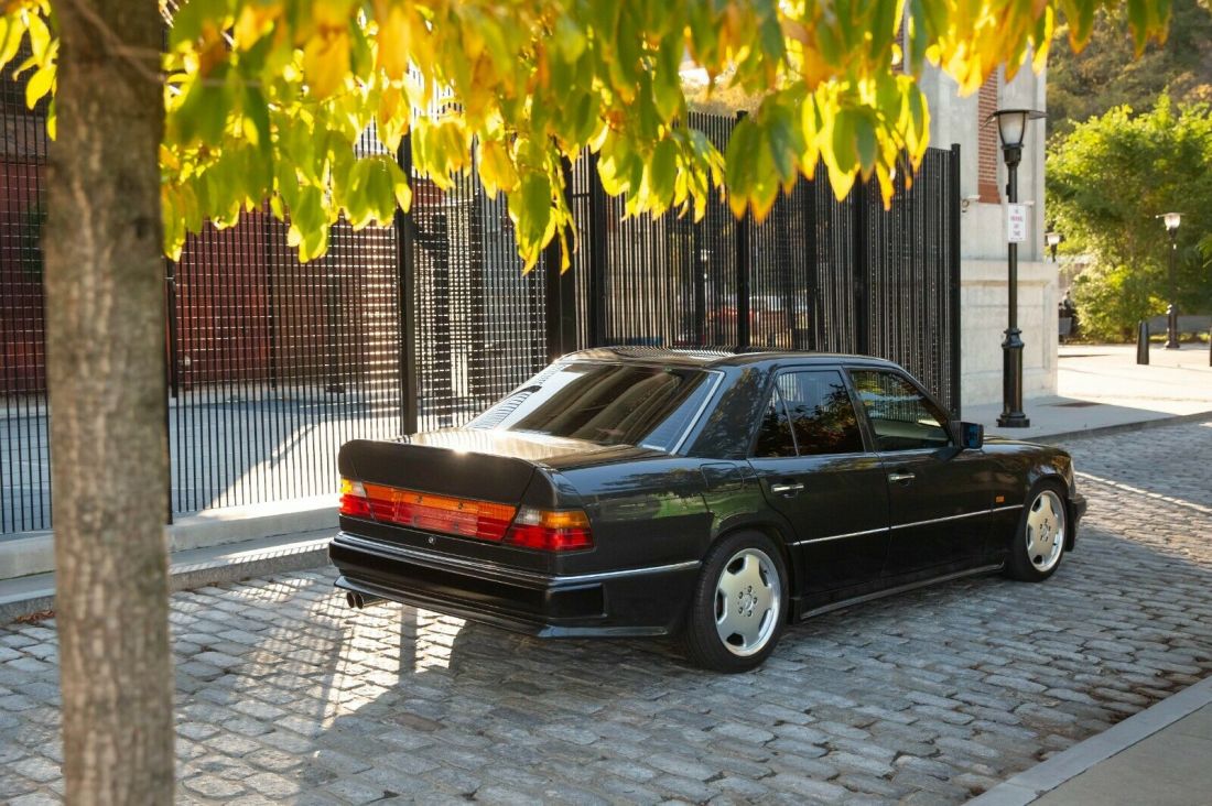 1990 Mercedes-Benz E-Class 300 - photo 12