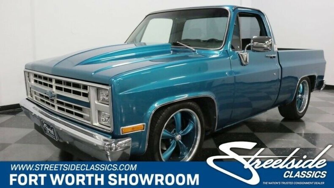 5.3L Vortec V8 Engine Swap w/ 4 Speed Auto, A/C, Lowered, Sharp Inside/Out! 1985 Chevrolet C-10 Restomod
