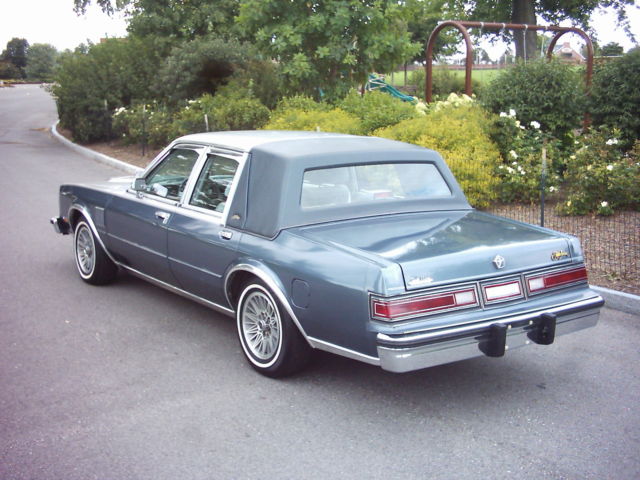1987 Chrysler New Yorker FIFTH AVENUE - photo 3