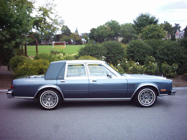 1987 Chrysler New Yorker FIFTH AVENUE - photo 4