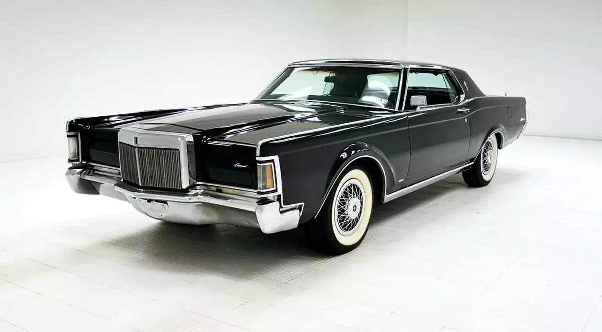 54,119 Miles/Correct 460ci V8/Sinister Color Combo/Correct C6 Auto/Luxury Galore 1970 Lincoln Continental Mark III 2 Door Hardtop
