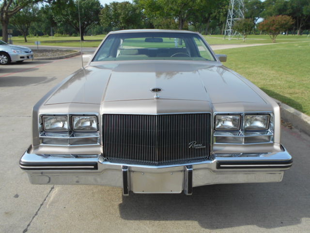 1985 Buick Riviera Luxury Coupe 2-Door - photo 7