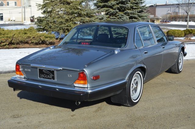 1987 Jaguar XJ6 4 door sedan - photo 10