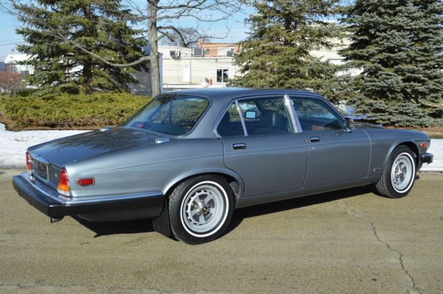 1987 Jaguar XJ6 4 door sedan - photo 11