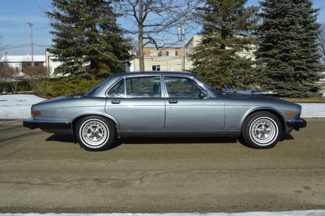 1987 Jaguar XJ6 4 door sedan - photo 12