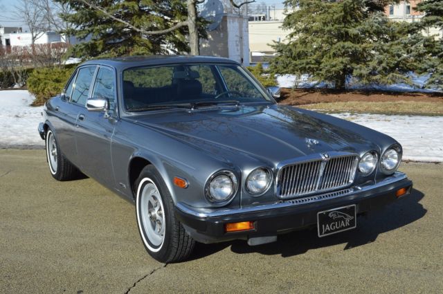 1987 Jaguar XJ6 4 door sedan - photo 2