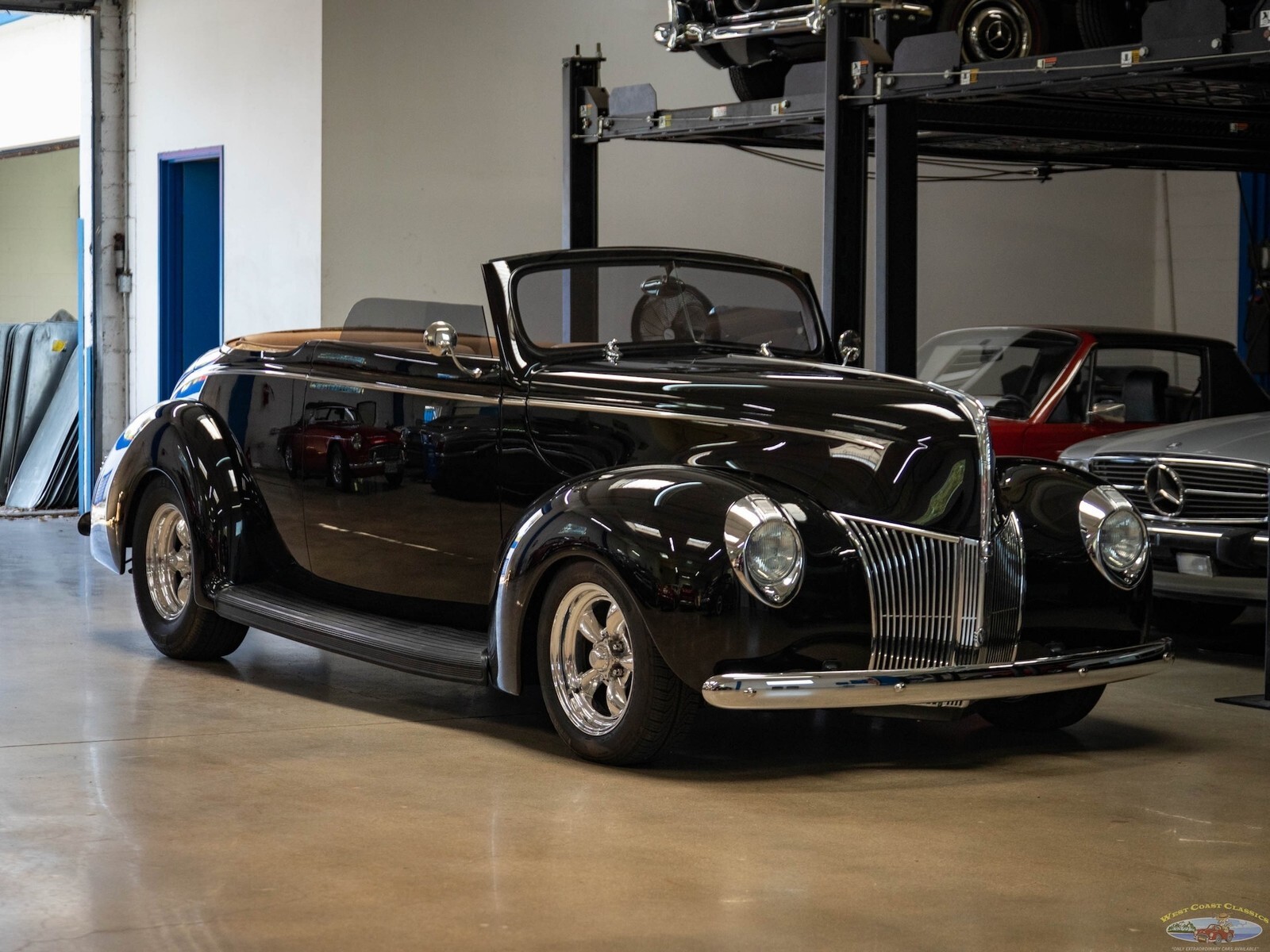 1940 Ford Deluxe Cabriolet Custom Street Rod - photo 11