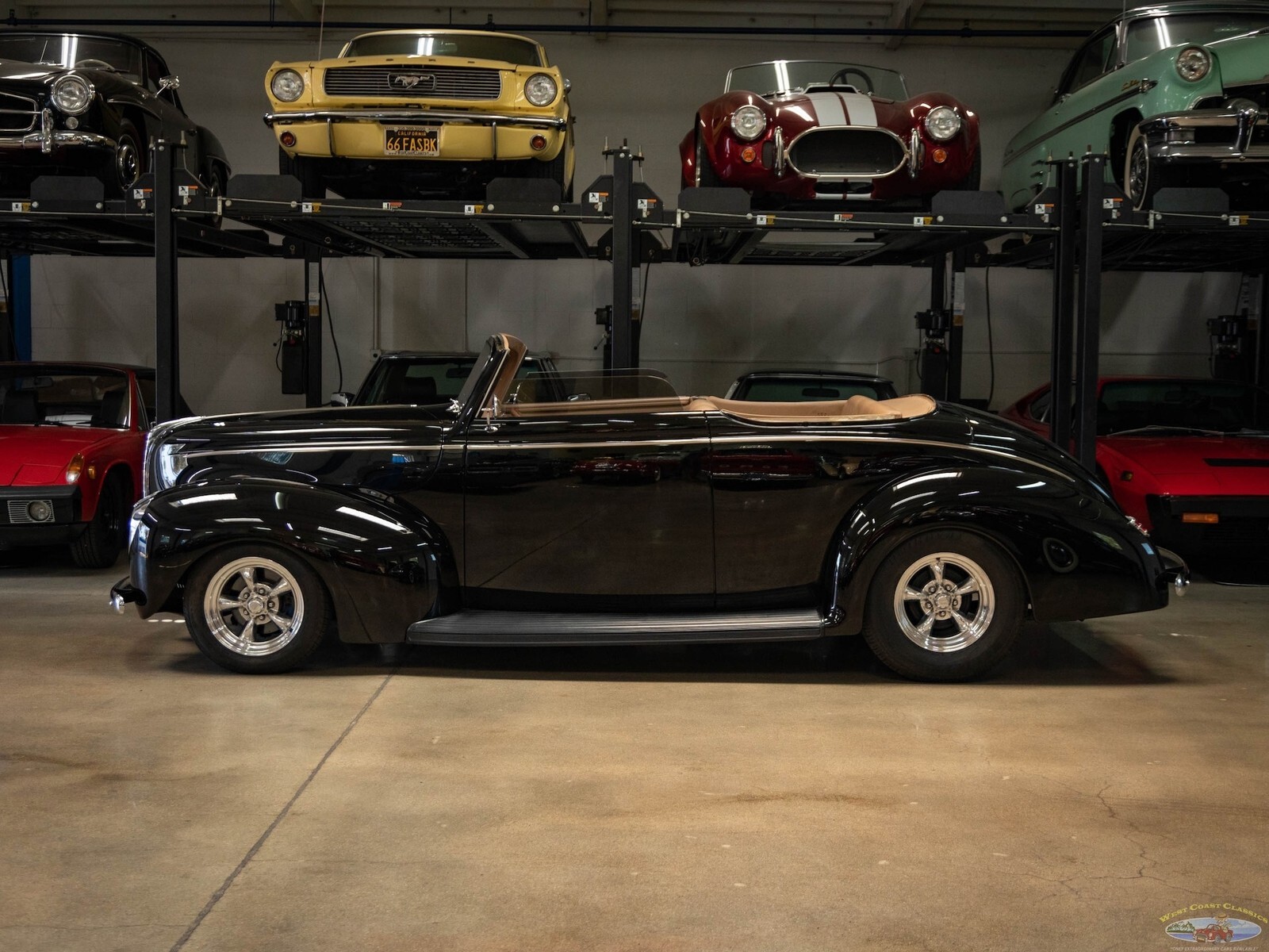 1940 Ford Deluxe Cabriolet Custom Street Rod - photo 7