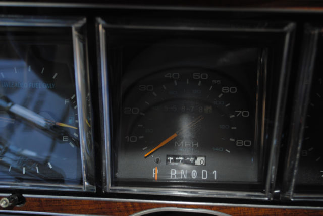 1989 Lincoln Town Car signature - photo 13