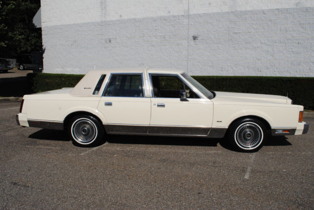 1989 Lincoln Town Car signature - photo 2