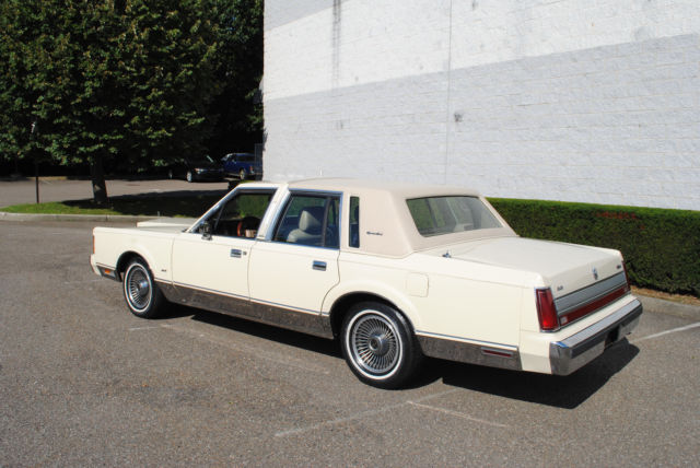 1989 Lincoln Town Car signature - photo 4