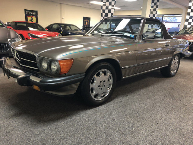1987 Mercedes-Benz SL-Class Base Convertible 2-Door