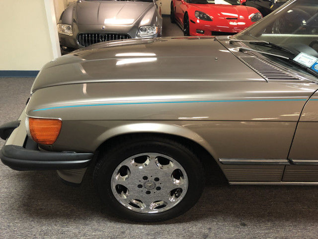 1987 Mercedes-Benz SL-Class Base Convertible 2-Door - photo 11