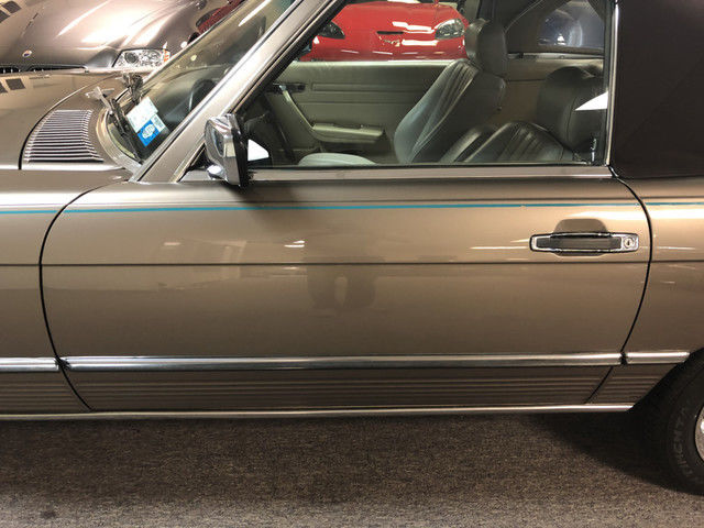 1987 Mercedes-Benz SL-Class Base Convertible 2-Door - photo 12