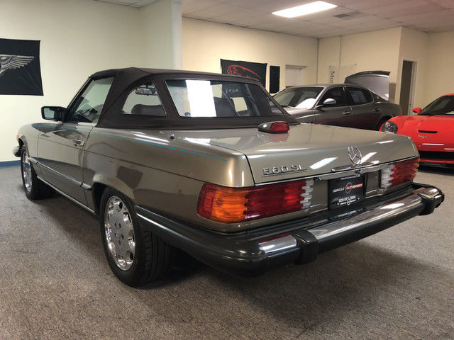 1987 Mercedes-Benz SL-Class Base Convertible 2-Door - photo 7