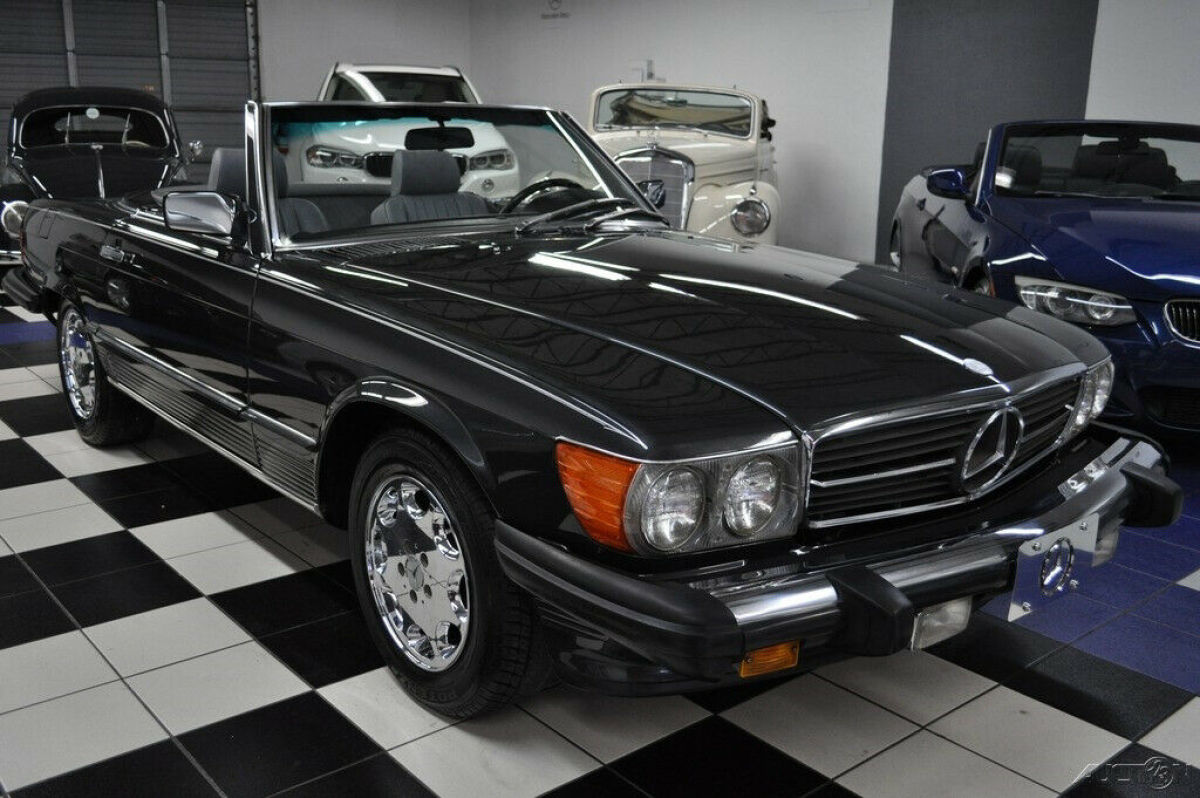 1986 Mercedes-Benz SL-Class 560SL 54K MILES - GORGEOUS COLOR - IMMACULATE - photo 2