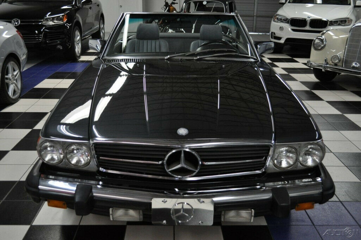 1986 Mercedes-Benz SL-Class 560SL 54K MILES - GORGEOUS COLOR - IMMACULATE - photo 3