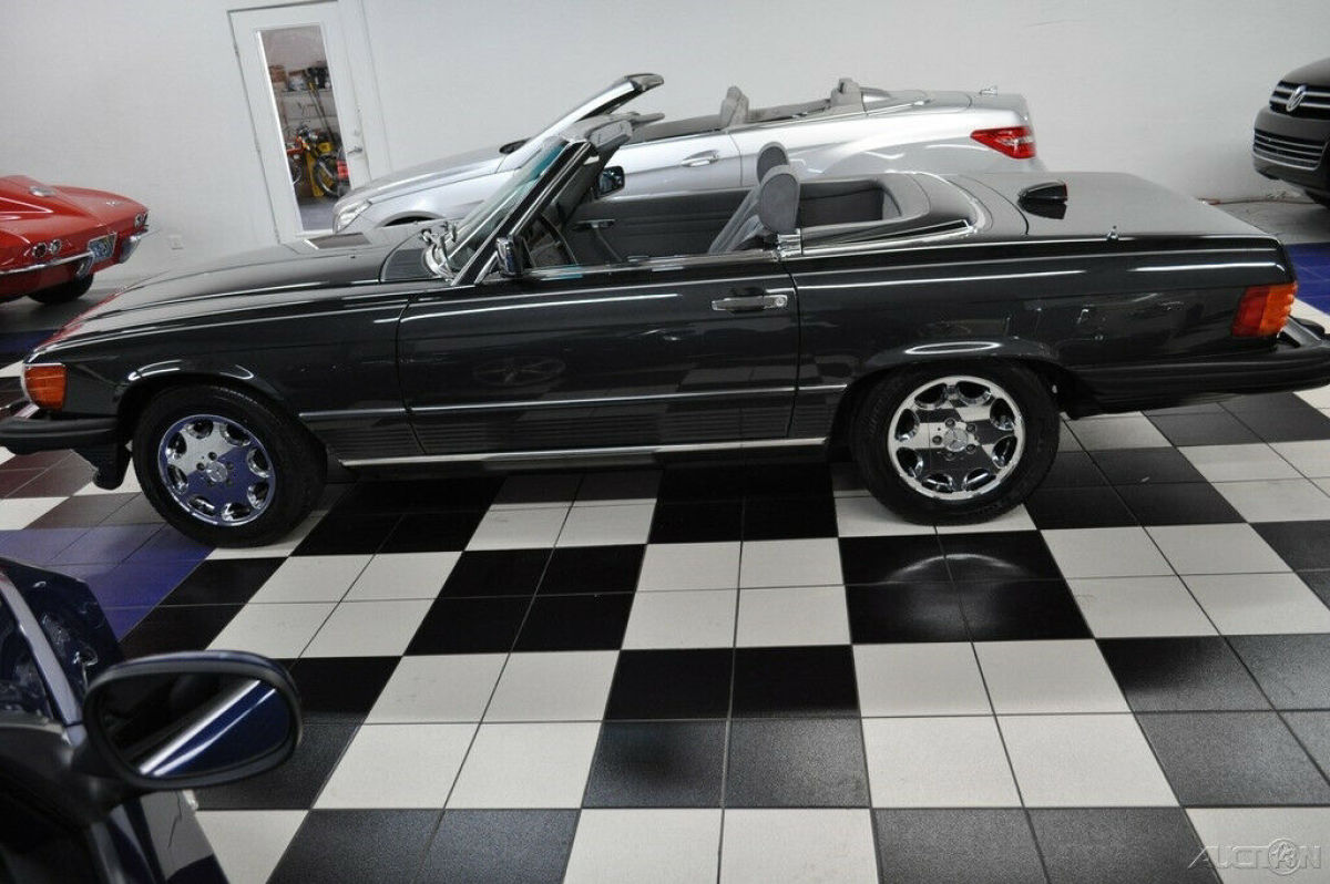 1986 Mercedes-Benz SL-Class 560SL 54K MILES - GORGEOUS COLOR - IMMACULATE - photo 7