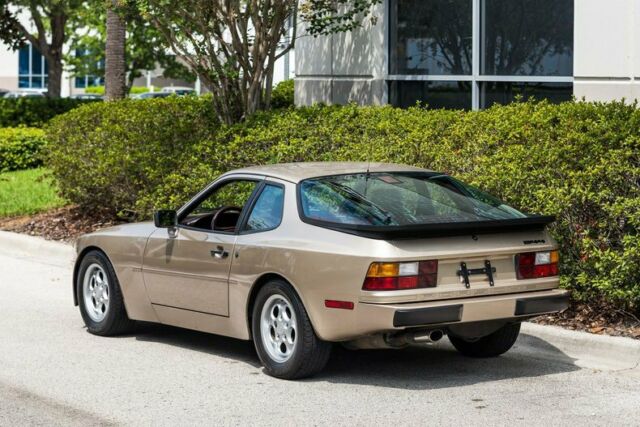 1986 Porsche 944 -- - photo 6
