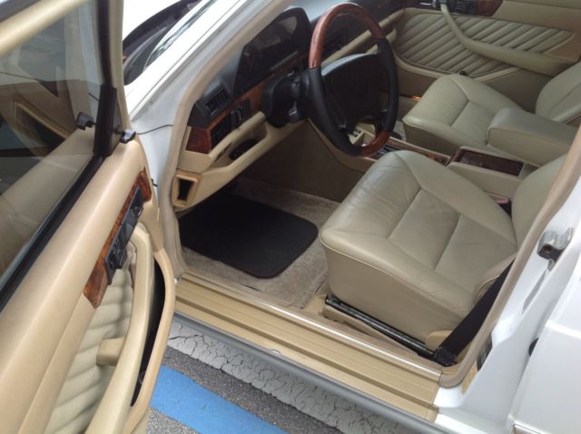 1991 Mercedes-Benz 500-Series Base Sedan 4-Door - photo 4