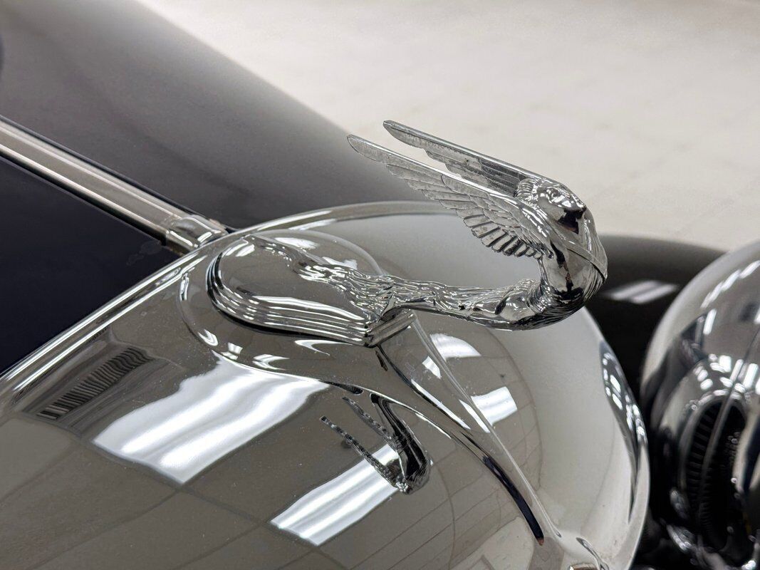 1932 DeSoto 6 SA Series Deluxe Sedan - photo 11