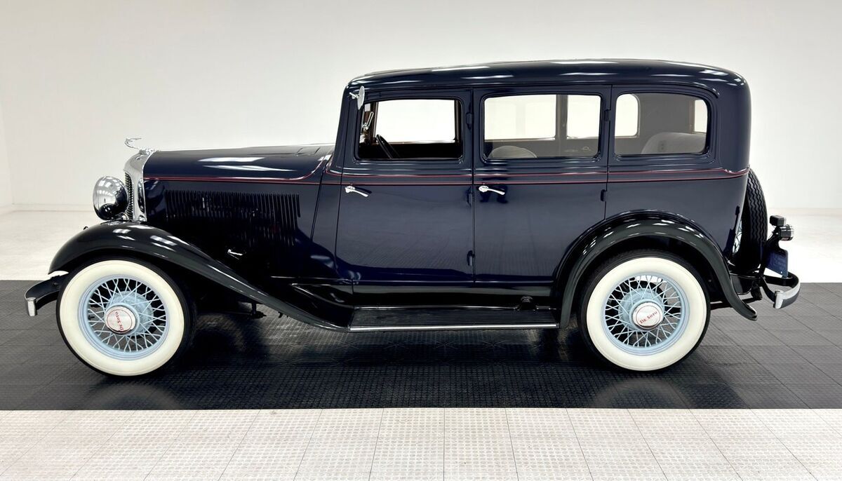 1932 DeSoto 6 SA Series Deluxe Sedan - photo 2