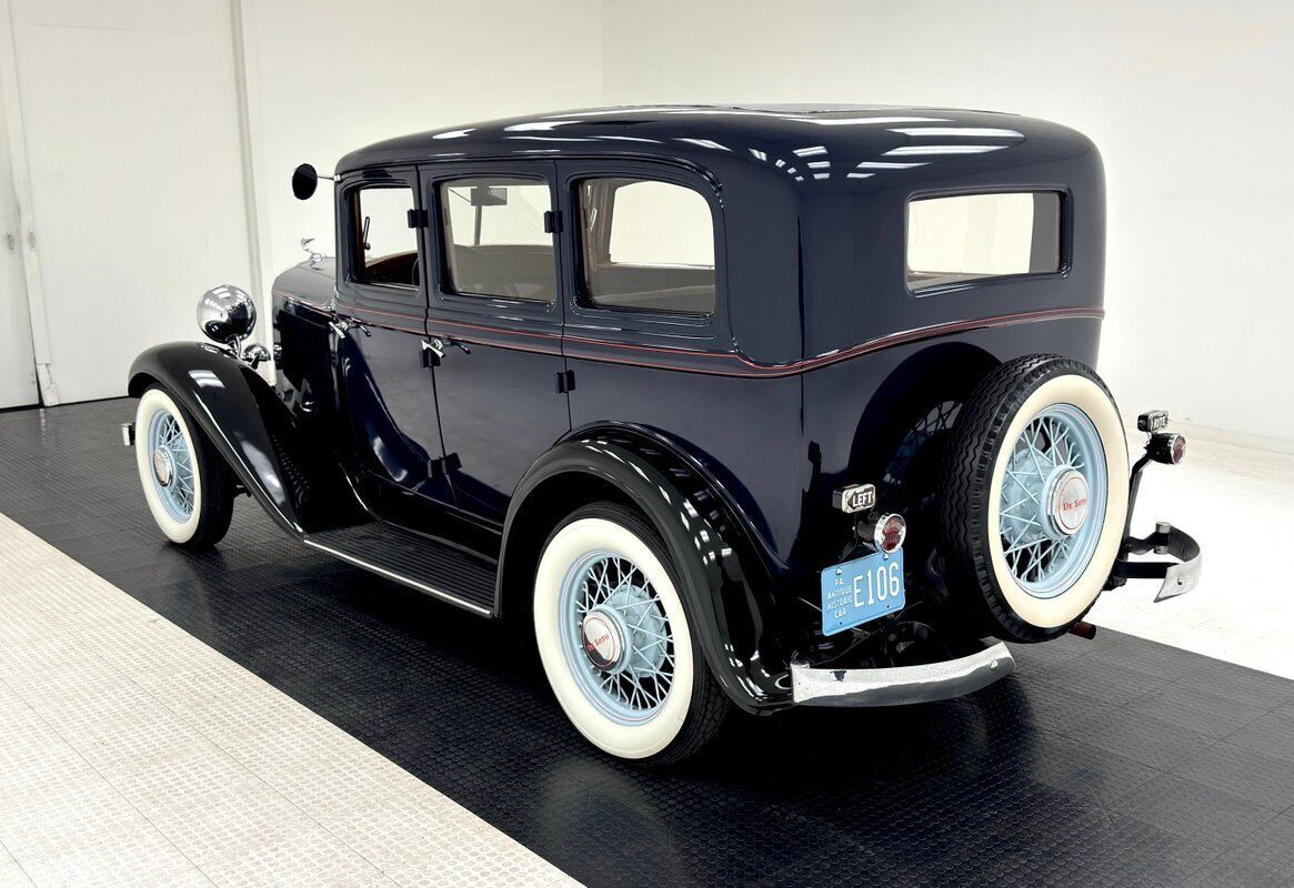 1932 DeSoto 6 SA Series Deluxe Sedan - photo 3