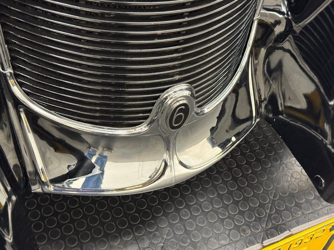 1932 DeSoto 6 SA Series Deluxe Sedan - photo 9