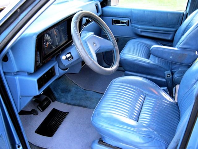 1984 Dodge Caravan SE - photo 5