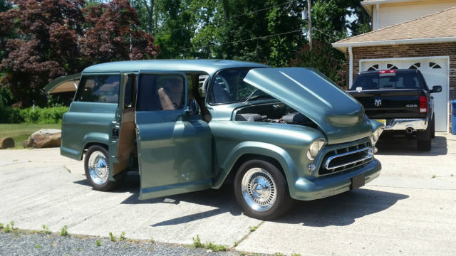 1957 Chevrolet Suburban Carryall Concept - photo 2