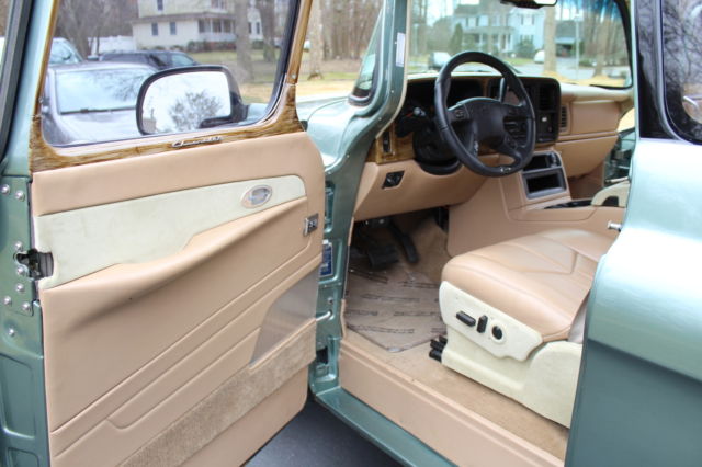 1957 Chevrolet Suburban Carryall Concept - photo 10