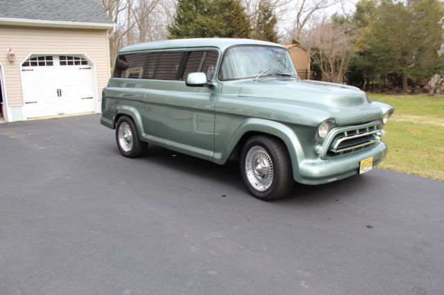 1957 Chevrolet Suburban Carryall Concept - photo 3