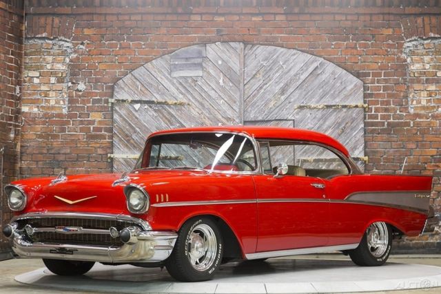 57 Chevy 383 ci Muncie 4-speed Manual Lowered Frame Off Previous Sam Pack Car 1957 Chevrolet Bel Air/150/210 Bel Air Sport Coupe 450 HP Restomod Red Tan